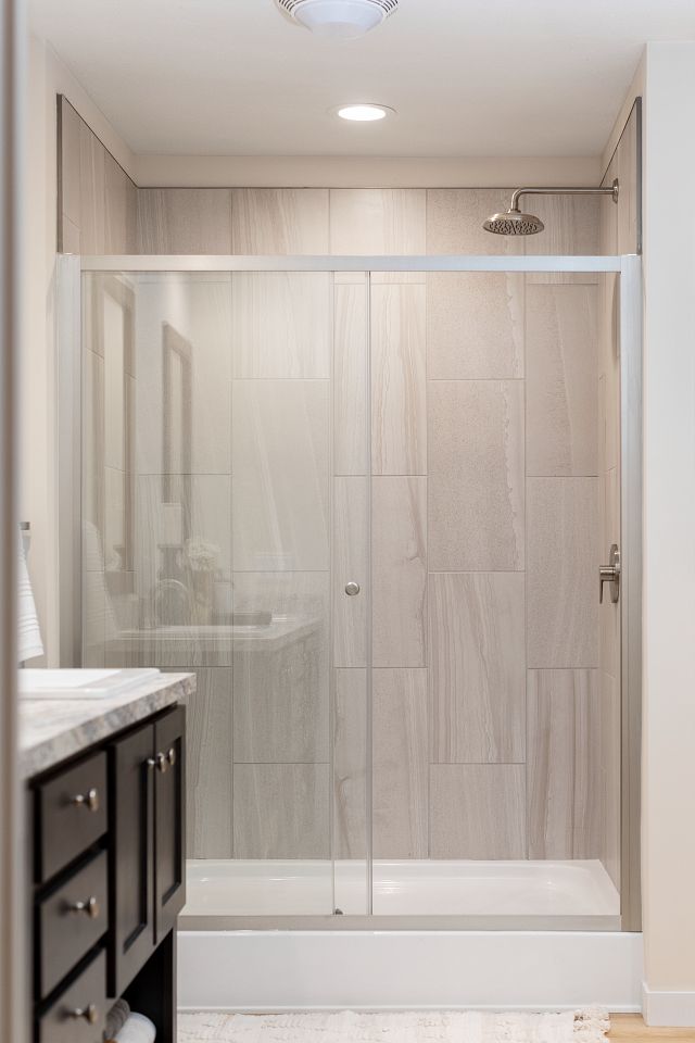 Tubs & Showers - 60″ Ceramic Shower (Upgrade)